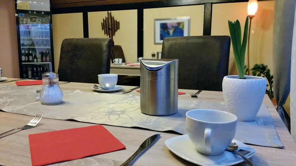 Hotel Garni Julia Linnich Kültér fotó