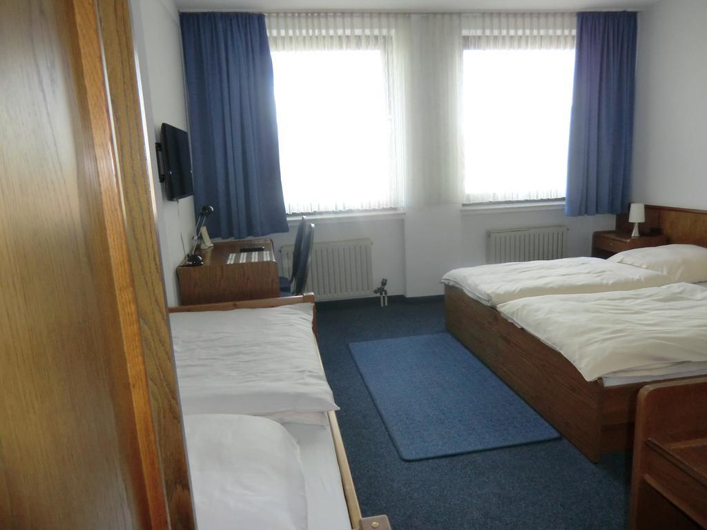 Hotel Garni Julia Linnich Szoba fotó