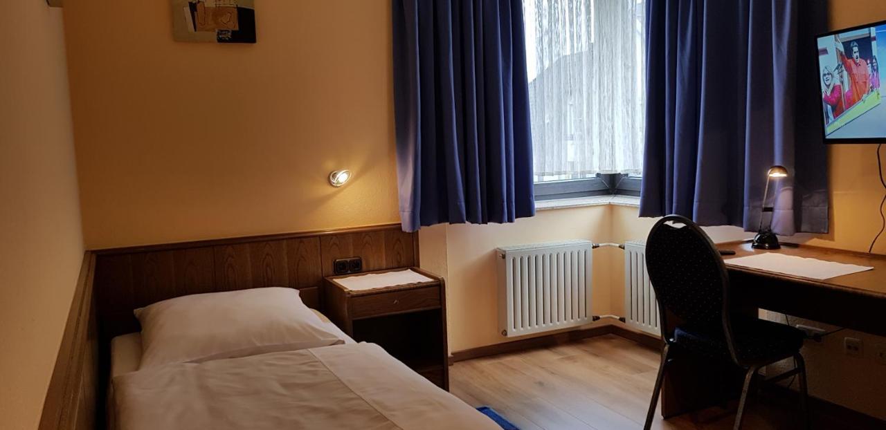 Hotel Garni Julia Linnich Kültér fotó
