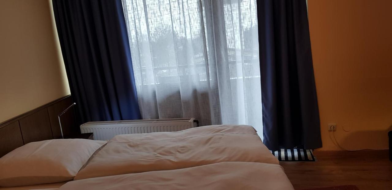Hotel Garni Julia Linnich Kültér fotó