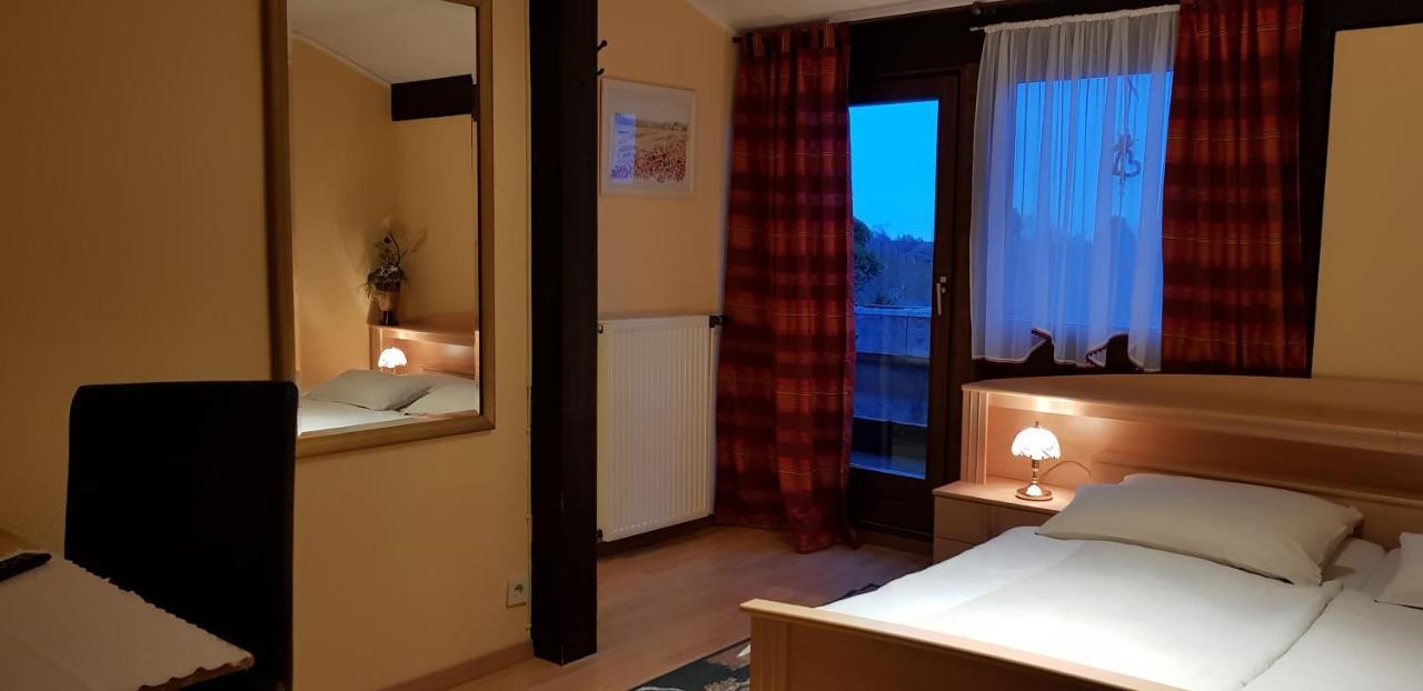 Hotel Garni Julia Linnich Kültér fotó