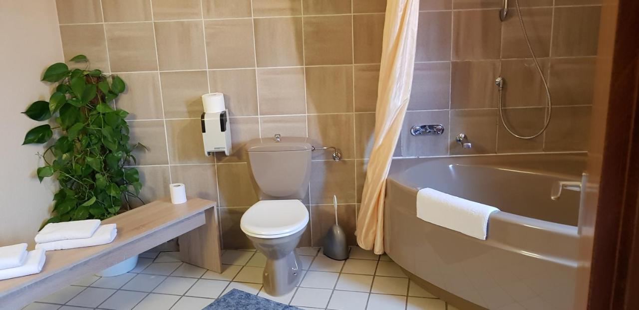 Hotel Garni Julia Linnich Kültér fotó